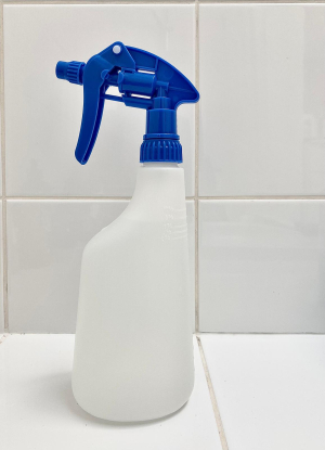 FLACON GRADUE 650ML + TETE DE PISTOLET BLEU