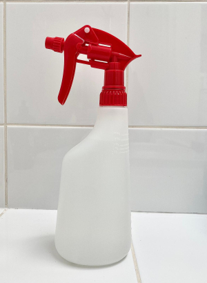 FLACON GRADUE 650ML + TETE DE PISTOLET ROUGE